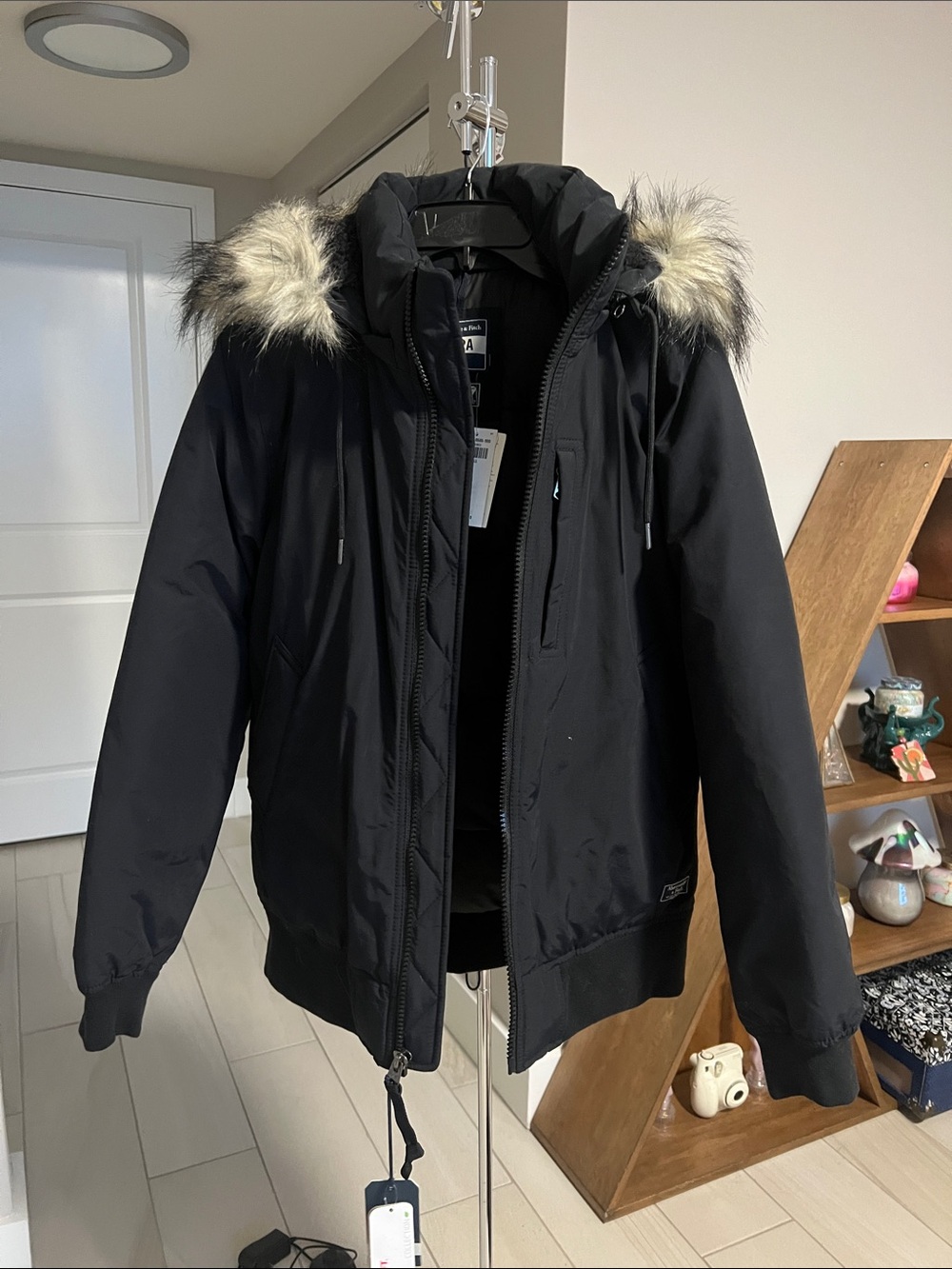Abercrombie & Fitch Black Ski Snowboard Jacket with Faux Fur Trim